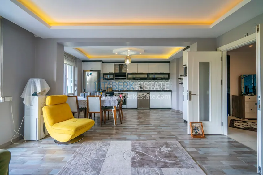 Приобрести Большой дуплекс в Кестеле с мебелью и видом на море на первой береговой   15 