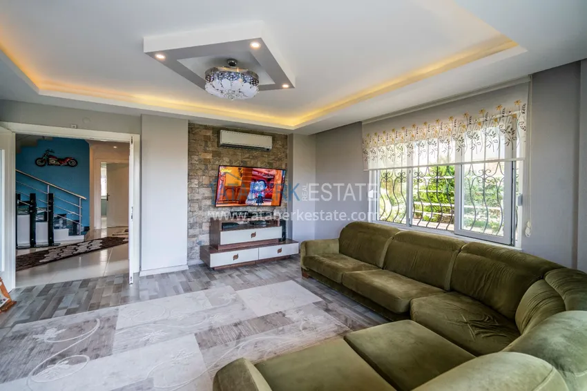 Приобрести Большой дуплекс в Кестеле с мебелью и видом на море на первой береговой   16 