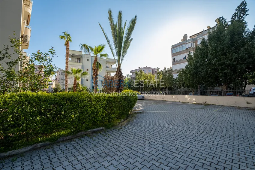 Квартира в центре Алании меблированная с отдельной кухней в современной резиденции 15 