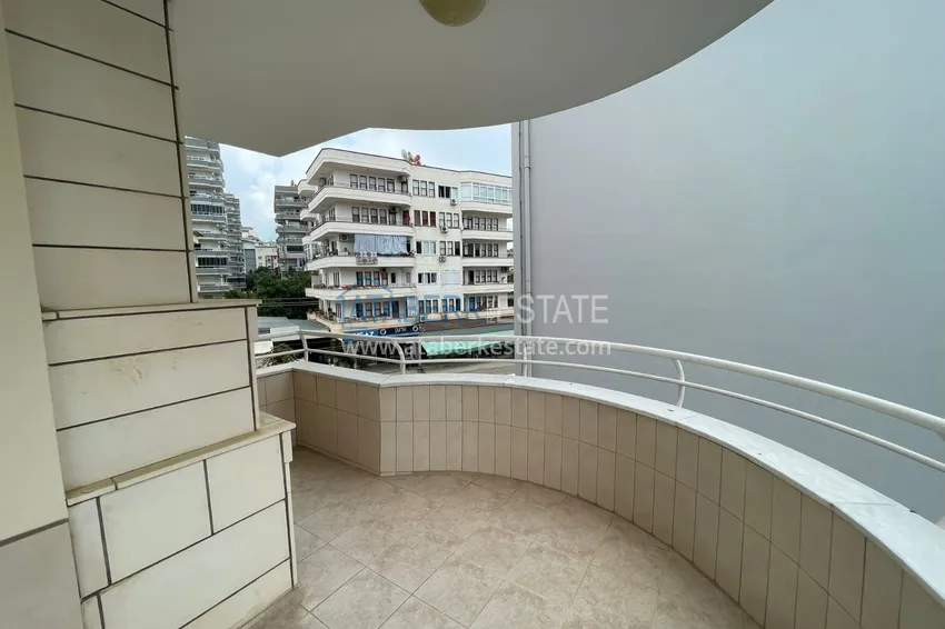 Приобрести Квартира в районе Оба с мебелью и отдельной кухней в жилом комплексе 16 