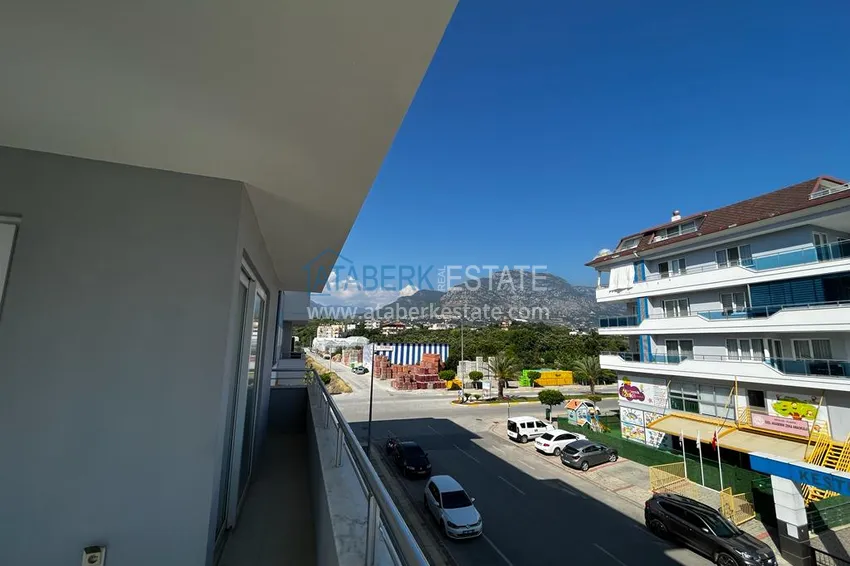 Квартира в Кестеле трехкомнатная с видом на море в уютном комплексе 2 