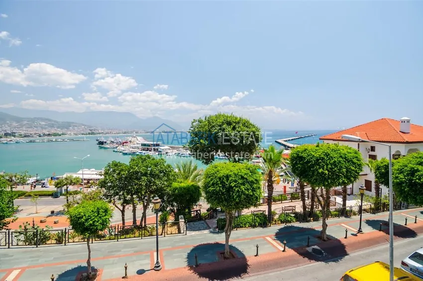 Приобрести Стильная квартира в историческом центре Алании, с дизайнерским интерьером и видом на порт 24 