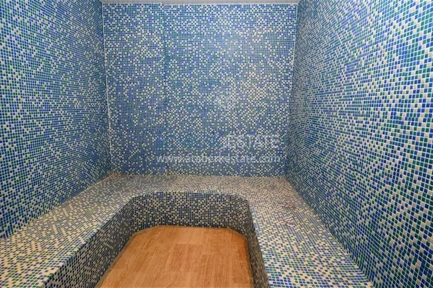 Квартира с мебелью и застекленным балконом в Алании, Махмутларе 19 