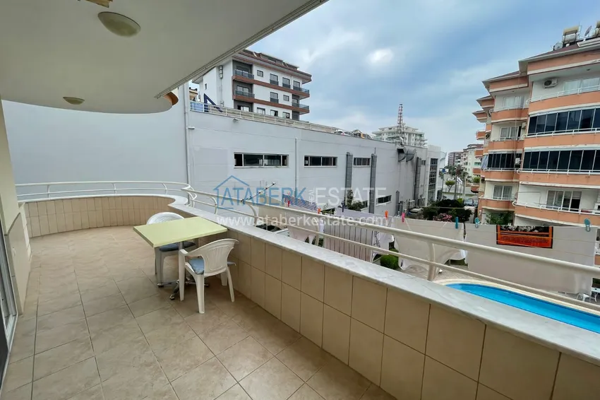 Приобрести Квартира в районе Оба с мебелью и отдельной кухней в жилом комплексе 18 