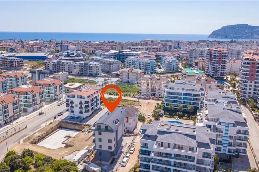 Квартира в районе Оба двухкомнатная с новой мебелью и видом на горы 1 