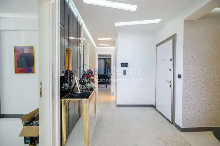 Приобрести Стильная квартира в историческом центре Алании, с дизайнерским интерьером и видом на порт 1 