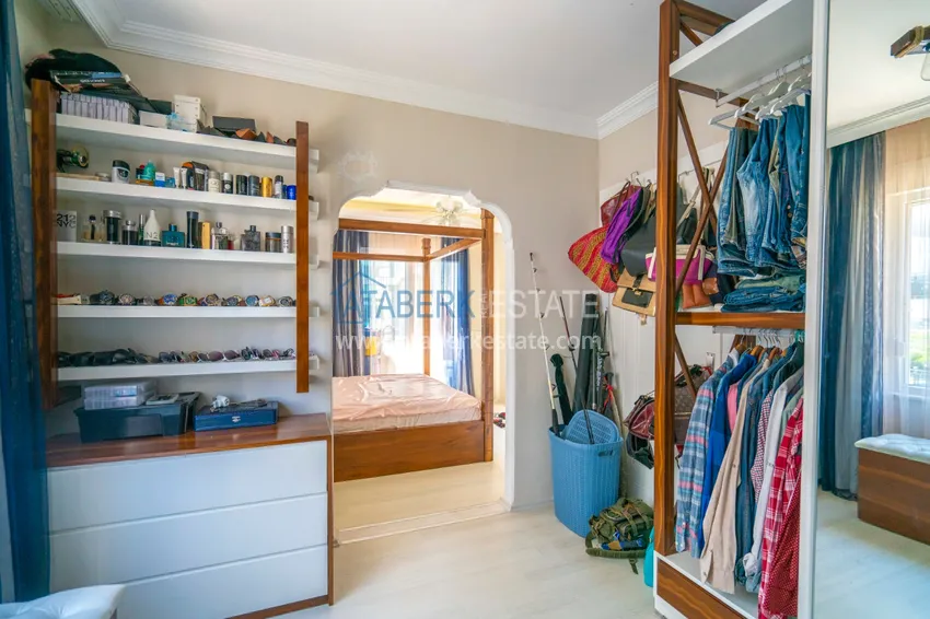 Приобрести Большой дуплекс в Кестеле с мебелью и видом на море на первой береговой   22 