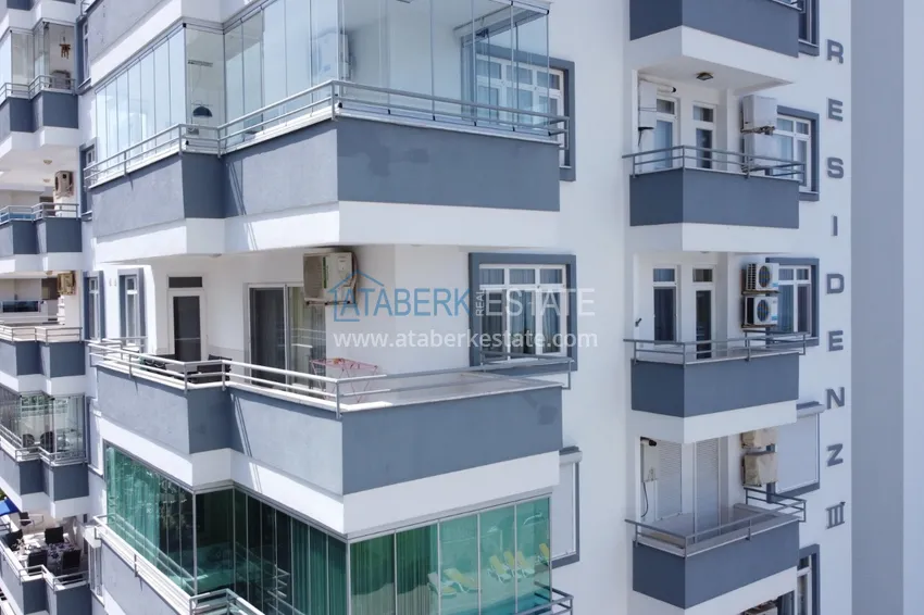 Квартира в Махмутларе с мебелью и отдельной кухней в комплексе на первой береговой 23 