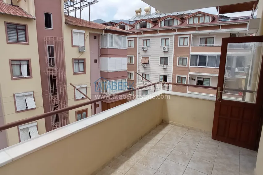 Приобрести Квартира в центре Алании четырехкомнатная с мебелью и отдельной кухней 25 