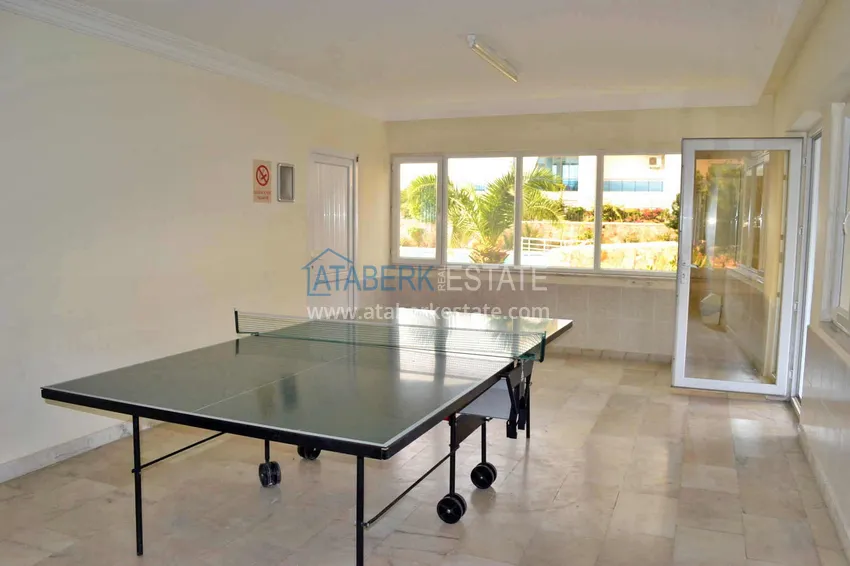 Квартира в Махмутларе с мебелью и отдельной кухней в комплексе на первой береговой 26 