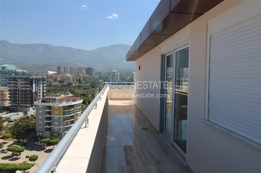 Приобрести Пентхаус в Махмутларе с мебелью, сауной и видом на море и горы 25