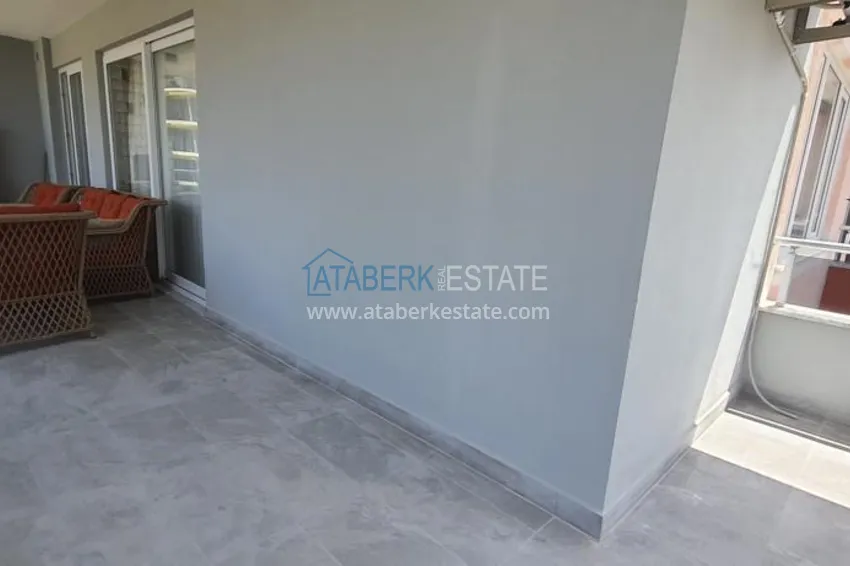 Приобрести Квартира в центре Алании - район пляжа Клеопатра, с современной мебелью и видом на горы  24 