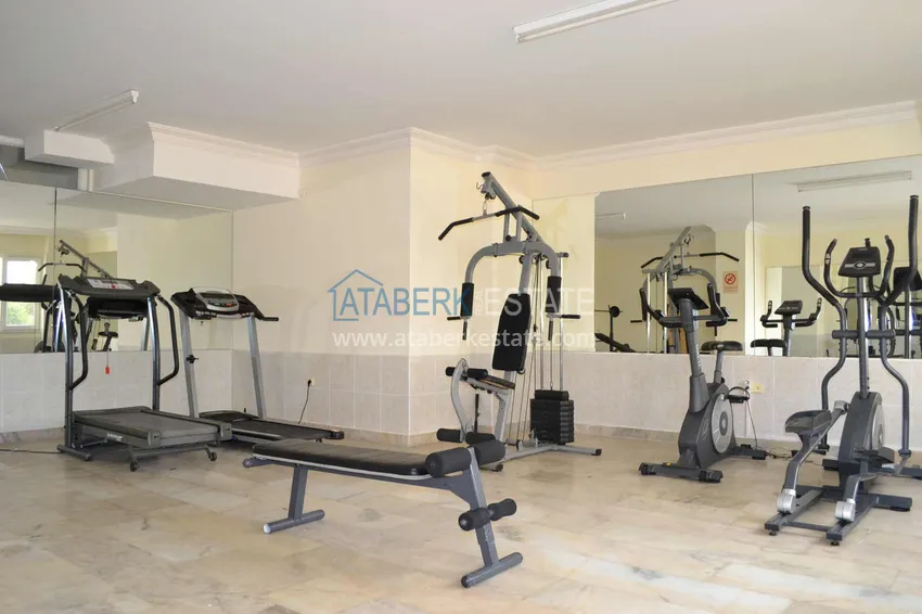 Квартира в Махмутларе с мебелью и отдельной кухней в комплексе на первой береговой 27 