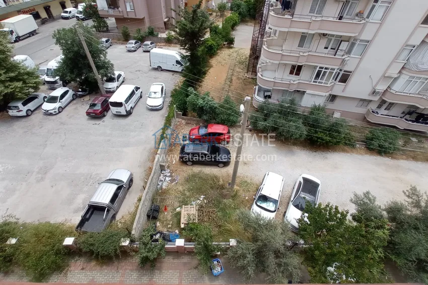 Приобрести Квартира в центре Алании четырехкомнатная с мебелью и отдельной кухней 27 