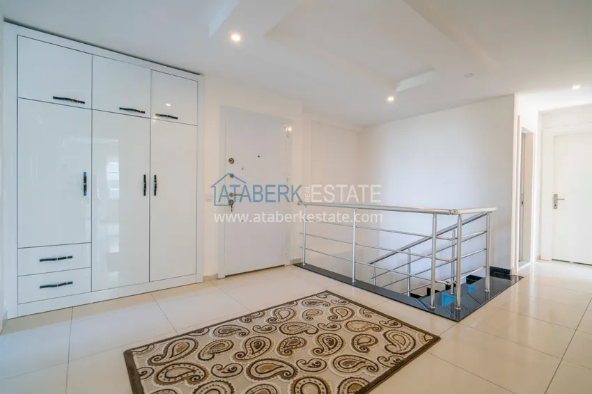 Приобрести Большой дуплекс в Кестеле с мебелью и видом на море на первой береговой   2 