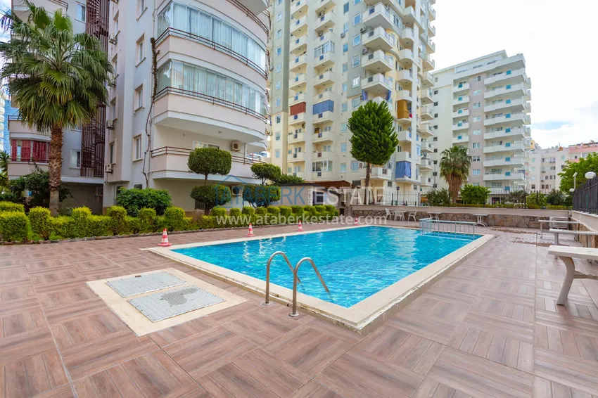 Квартира с мебелью и частичным видом на море в Махмутларе 2 