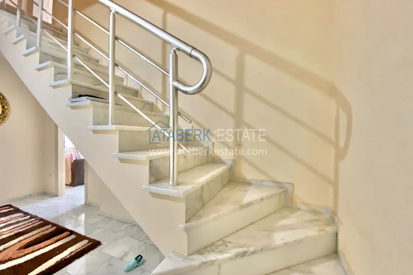 Приобрести Пентхаус-дуплекс в Оба с мебелью и красивым видом на горы 2 