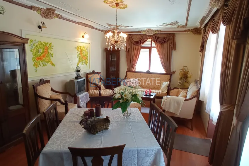 Приобрести Квартира в центре Алании четырехкомнатная с мебелью и отдельной кухней 6 