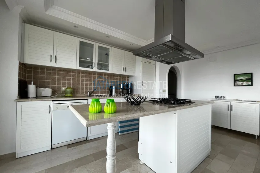 Приобрести Квартира в районе Тосмур с мебелью, открытым видом на море и горы 4 