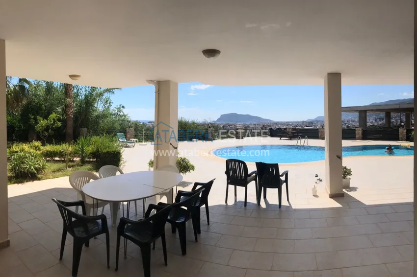 Квартира в районе Оба с мебелью и панорамным видом в комфортабельном комплексе 5 