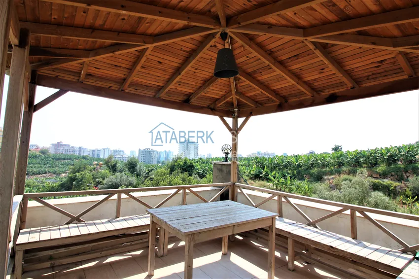 Пентхаус-дуплекс в Махмутларе с мебелью и видом на море и горы 9 