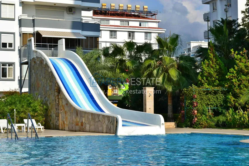 Квартира в Махмутларе с мебелью и отдельной кухней в комплексе на первой береговой 7 