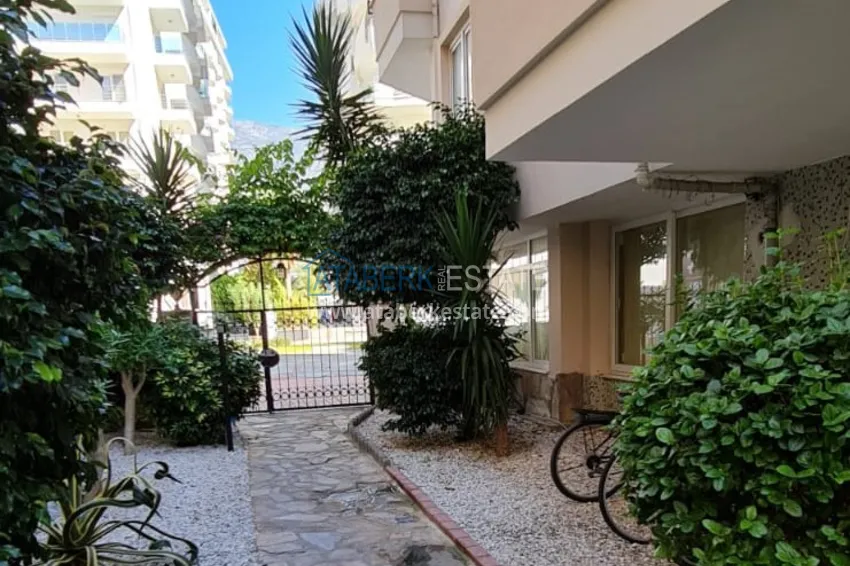 Квартира с мебелью и частичным видом на море в Махмутларе 8 