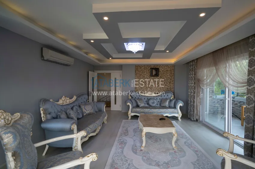 Приобрести Большой дуплекс в Кестеле с мебелью и видом на море на первой береговой   6 