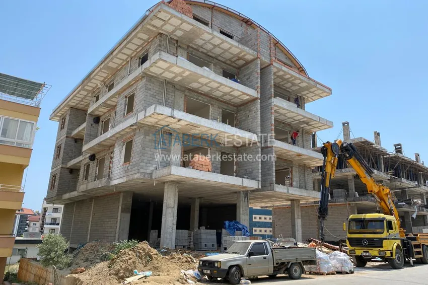 Квартиры и пентхаусы в Алании, район Оба от инвестора с рассрочкой в строящемся комплексе 11 