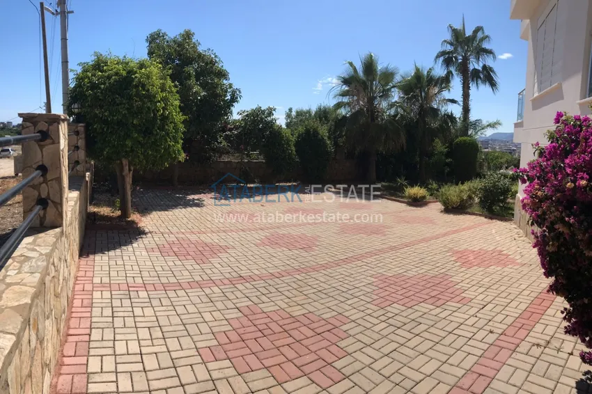 Квартира в районе Оба с мебелью и панорамным видом в комфортабельном комплексе 7 