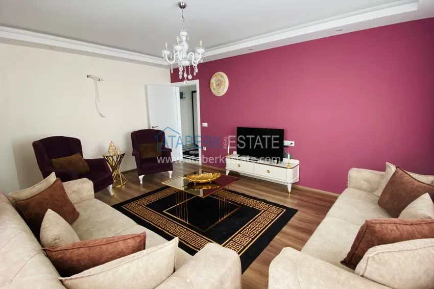 Приобрести Квартира в Махмутларе меблированная с отдельной кухней и видом на горы располагает собственной охраняемой территорией с инфраструктурой 8 