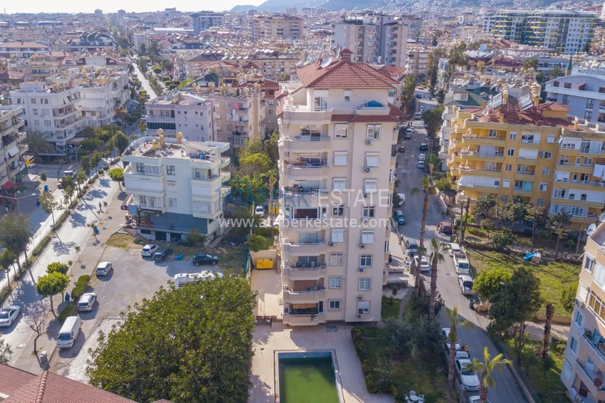 Квартира в центре Алании меблированная с отдельной кухней в современной резиденции 7 