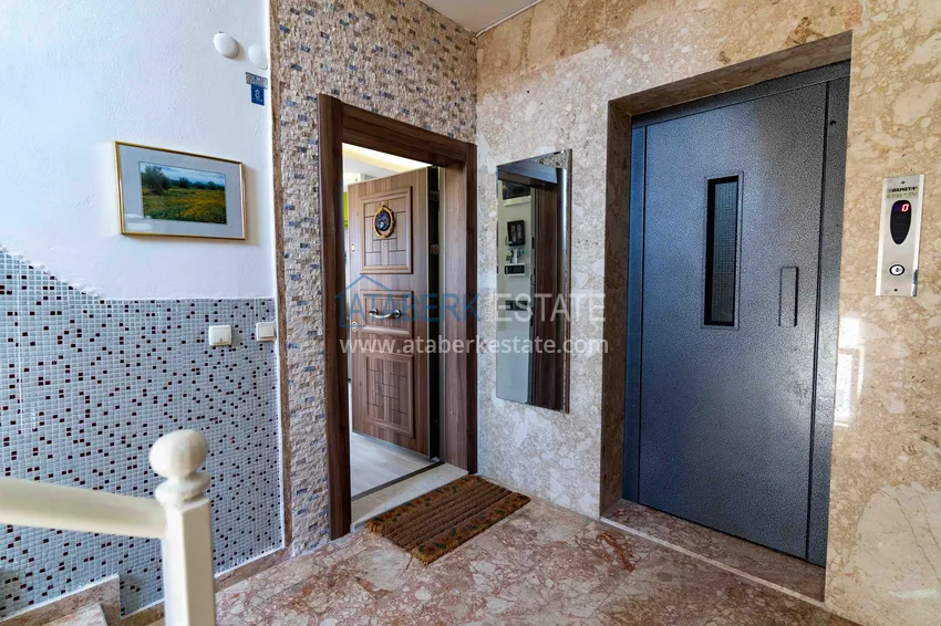 Приобрести Дуплекс меблированный с авторским ремонтом, личной сауной и видом на море  1 