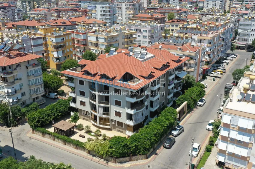 Квартира в центре Алании – район пляжа Клеопатра с 3 спальнями и отдельной кухней 1