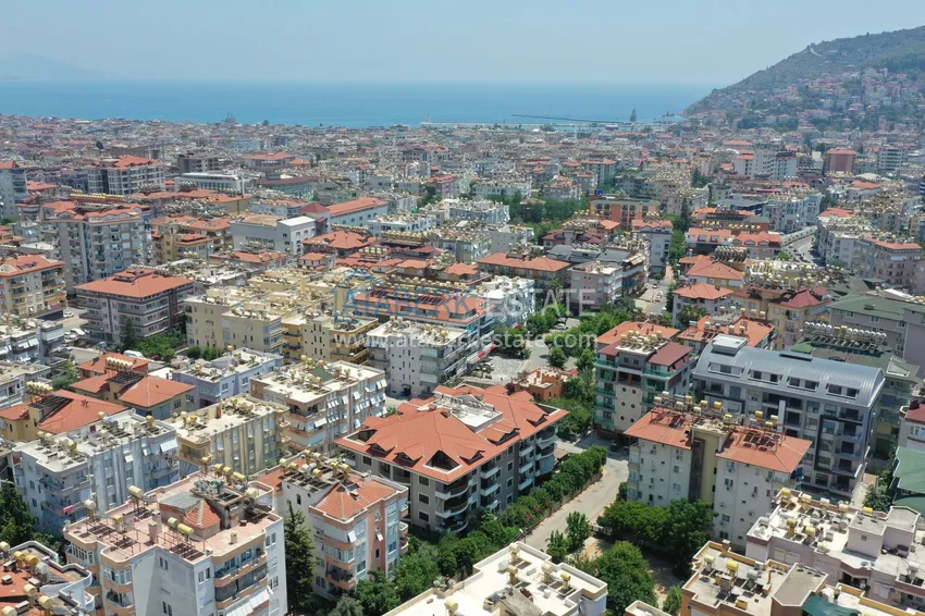 Квартира в центре Алании – район пляжа Клеопатра с 3 спальнями и отдельной кухней 2