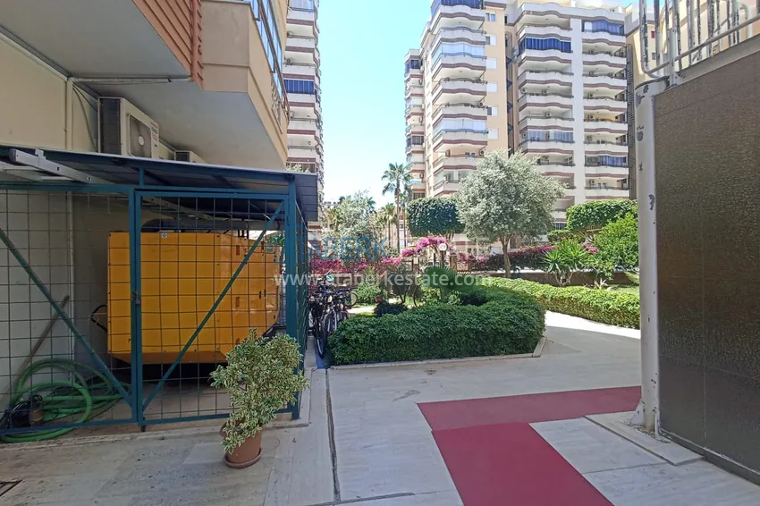 Квартира в Махмутларе с мебелью и видом на море и горы ориентирована на юг- запад, общая площадь составляет 115 м² 11 