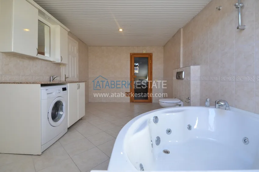 Приобрести Квартира - дуплекс в центре Алании с мебелью, личной сауной и видом на море 11