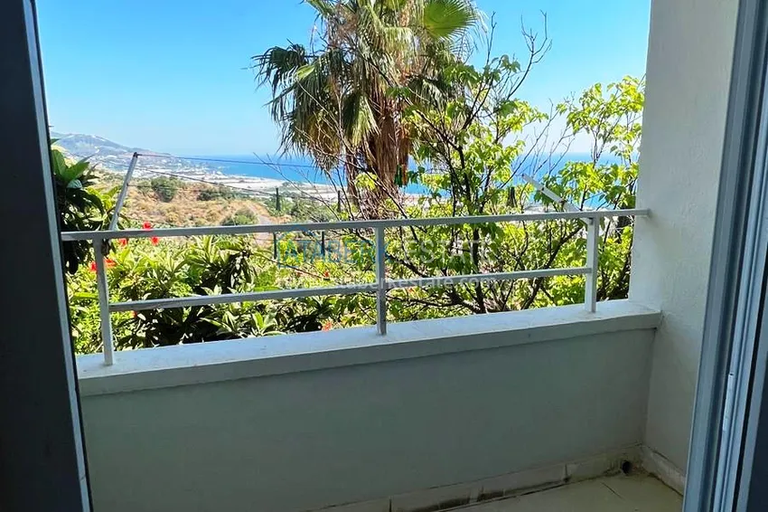 Приобрести Двухэтажная вилла в районе Демирташ с садиком и великолепным видом на море 10 