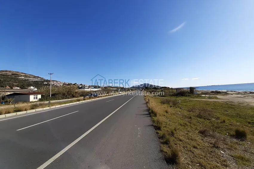 Двухэтажная вилла в районе Демирташ с садиком и великолепным видом на море 10 