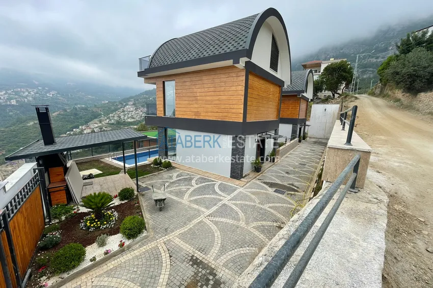 Люксовые виллы от застройщика в Алании – район Бекташ 18 