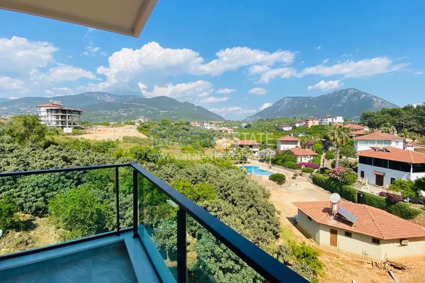 Квартира в районе Оба двухкомнатная с чистовой отделкой и новой мебелью 2