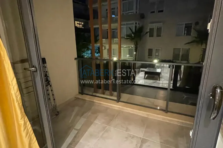 Приобрести В центре Алании на долгосрочную аренду сдаётся двухкомнатная квартира. Максимум 3 человека А1 15