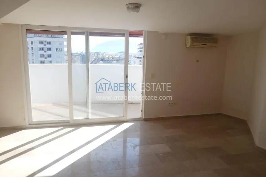 Приобрести Двухуровневый пентхаус в районе Тосмур с мебелью, видом на море и горы 14 