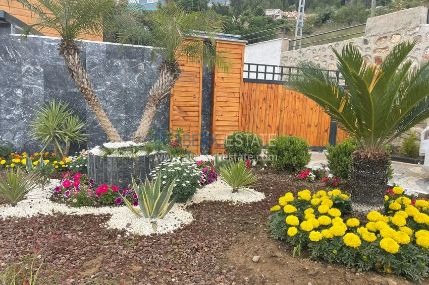 Люксовые виллы от застройщика в Алании – район Бекташ 33 