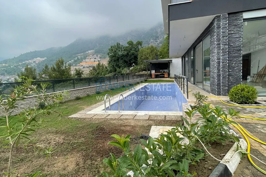 Люксовые виллы от застройщика в Алании – район Бекташ 35 