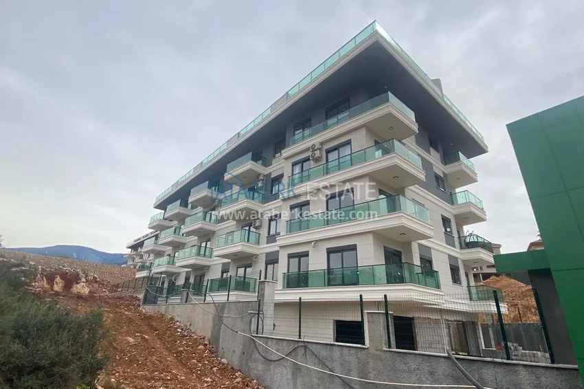 Квартира в районе Оба двухкомнатная с чистовой отделкой и новой мебелью 3