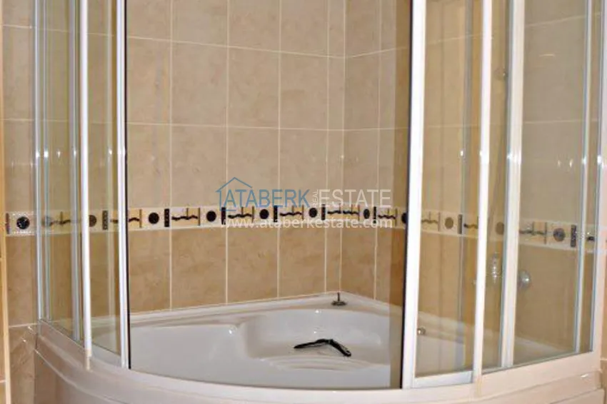 Приобрести Двухуровневый пентхаус в районе Тосмур с мебелью, видом на море и горы 20 