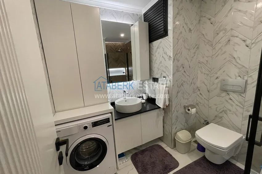 Приобрести В центре Алании на долгосрочную аренду сдаётся двухкомнатная квартира. Максимум 3 человека А1 30