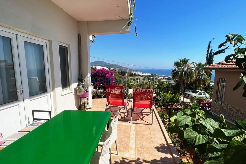 Двухэтажная вилла в районе Демирташ с садиком и великолепным видом на море 2 