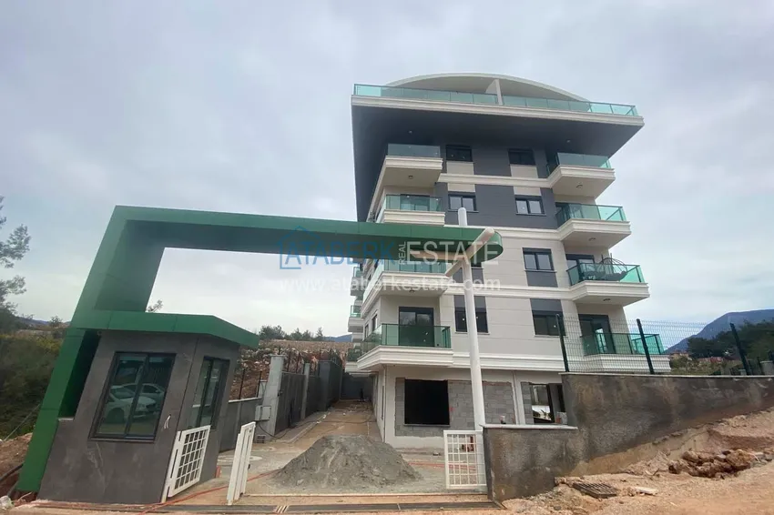 Квартира в районе Оба двухкомнатная с чистовой отделкой и новой мебелью 4